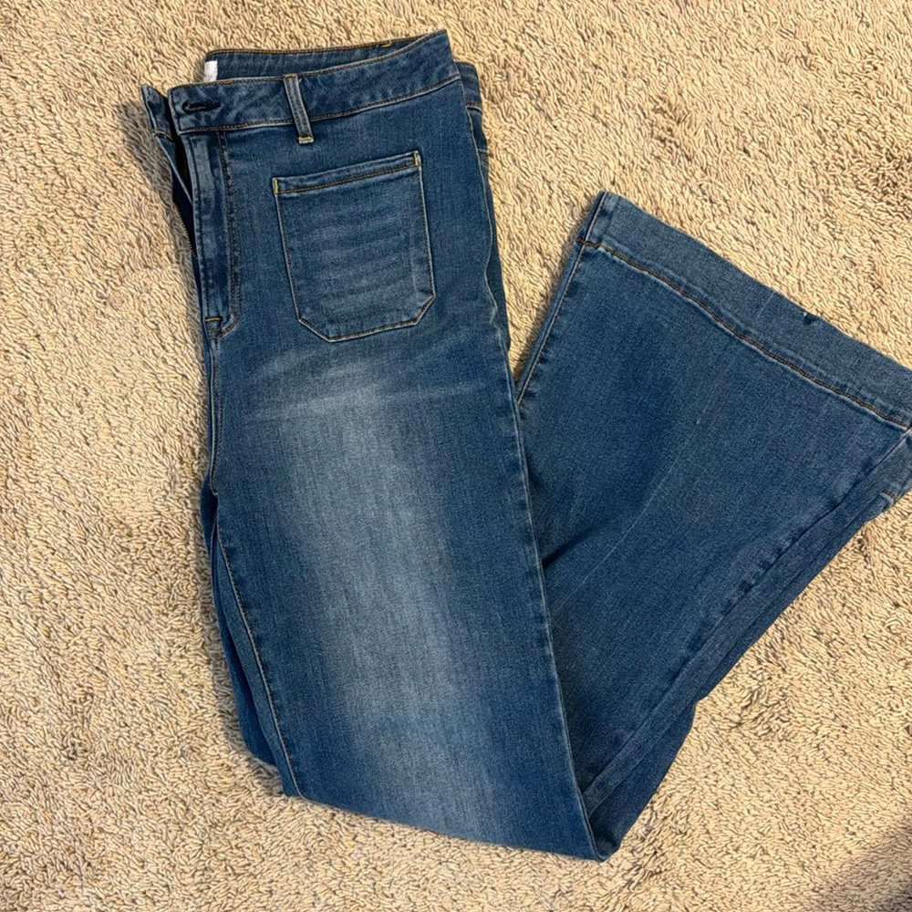 Risen wide leg flare jeans